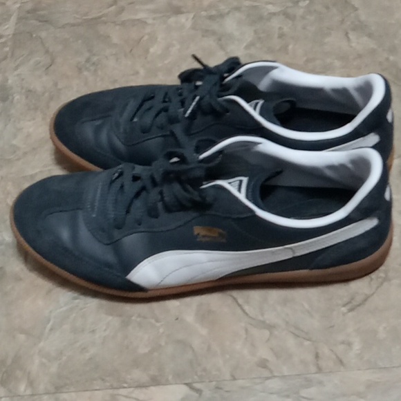 Puma Black and White Retro Sneakers with Suede Upper Super Liga - Picture 3 of 7